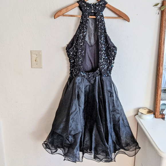 Sold! NWT Vintage Y2K Faviana Sequin High Neck Backless Dress - Picture 10 of 10